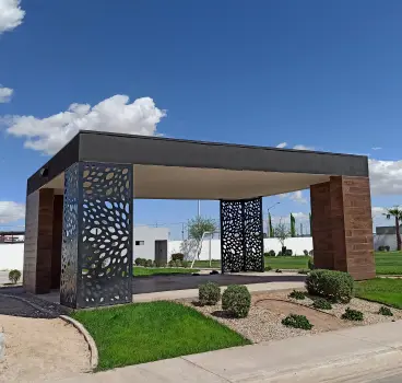 Disfruta amenidades exclusivas comparte momentos de relajación en el espacio de terraza