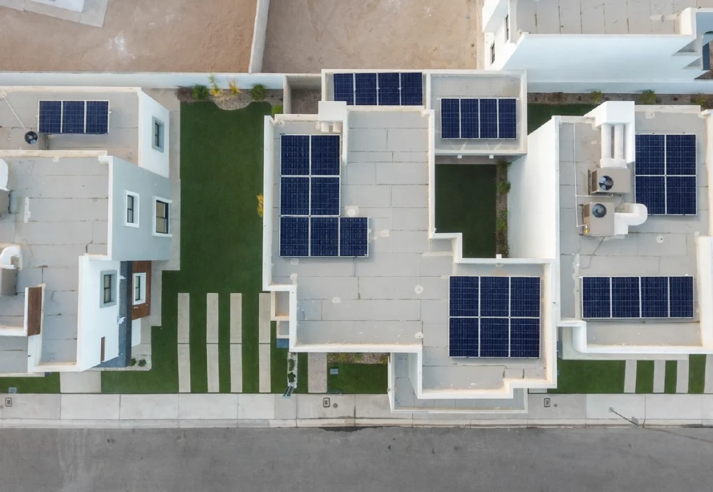 Amenidades tecnológicas en las viviendas: Paneles Solares